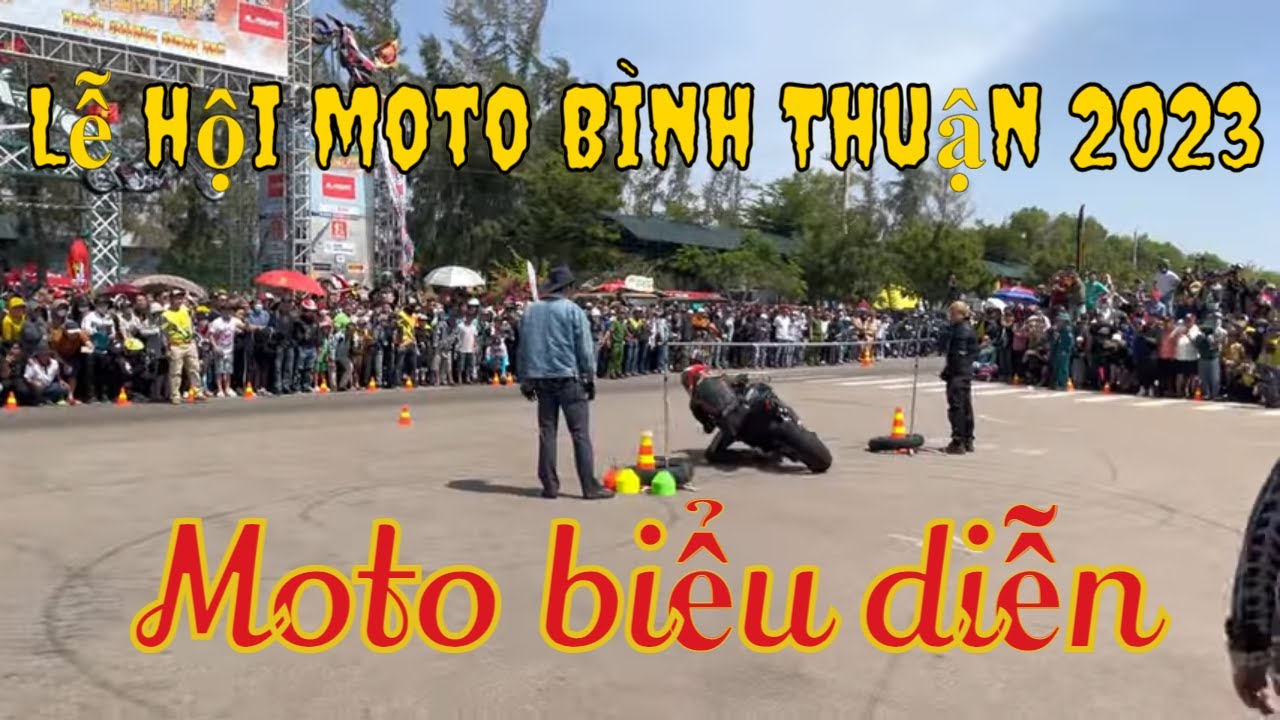 Xem phần biểu diễn của tay đua Cương Cào Cào tại Lễ hội moto Bình Thuận 2023