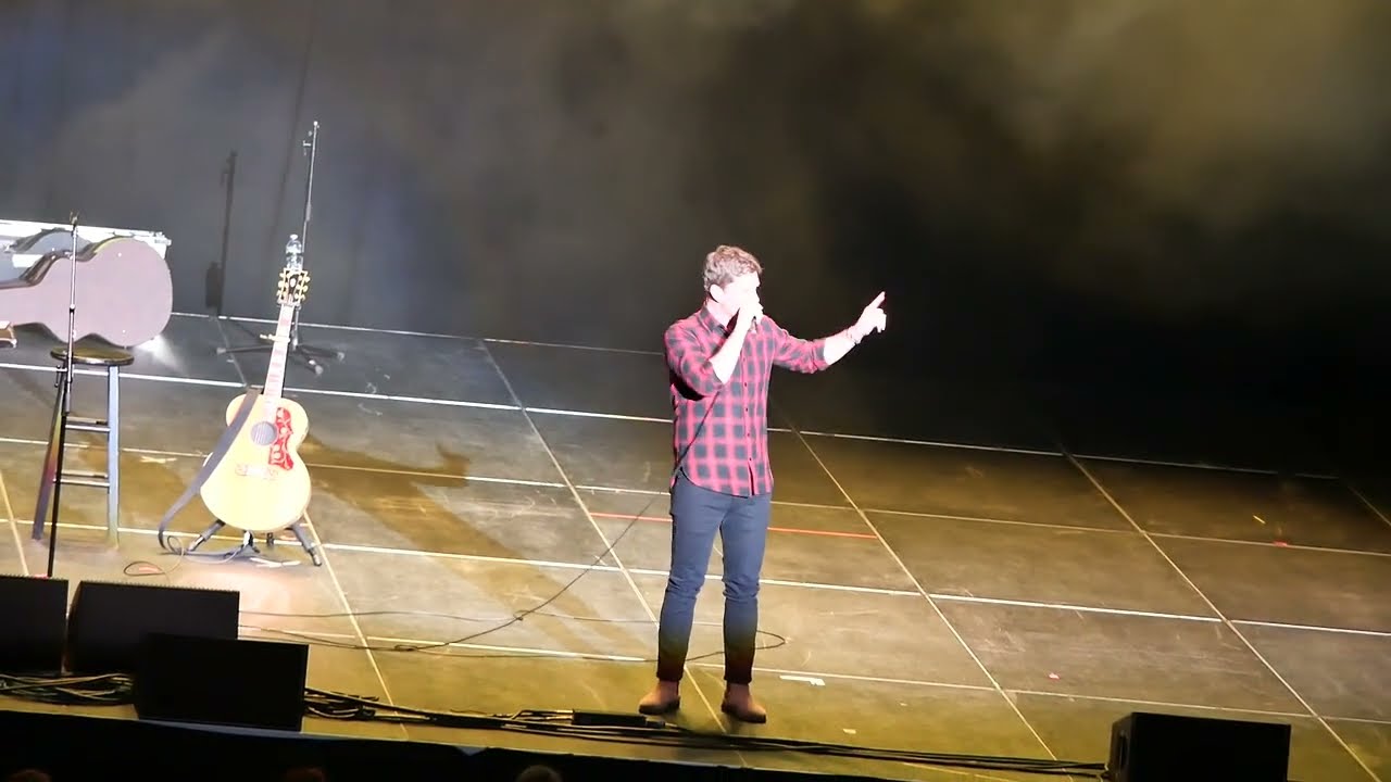 Disease - Matchbox Twenty (Rob Thomas & Kyle Cook) at Mix 106.5 Deck The Hall Ball 2023