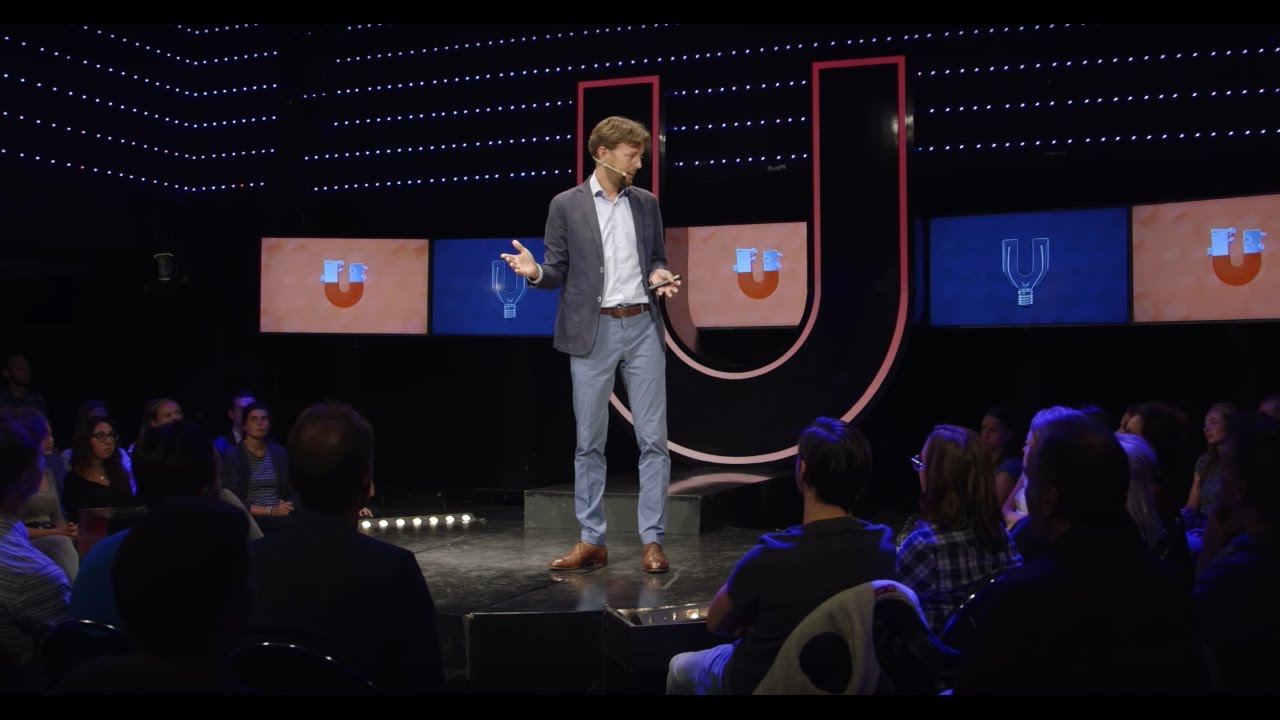 (4/5) Wie is er beter in beleggen: een geblinddoekte aap of een mens?