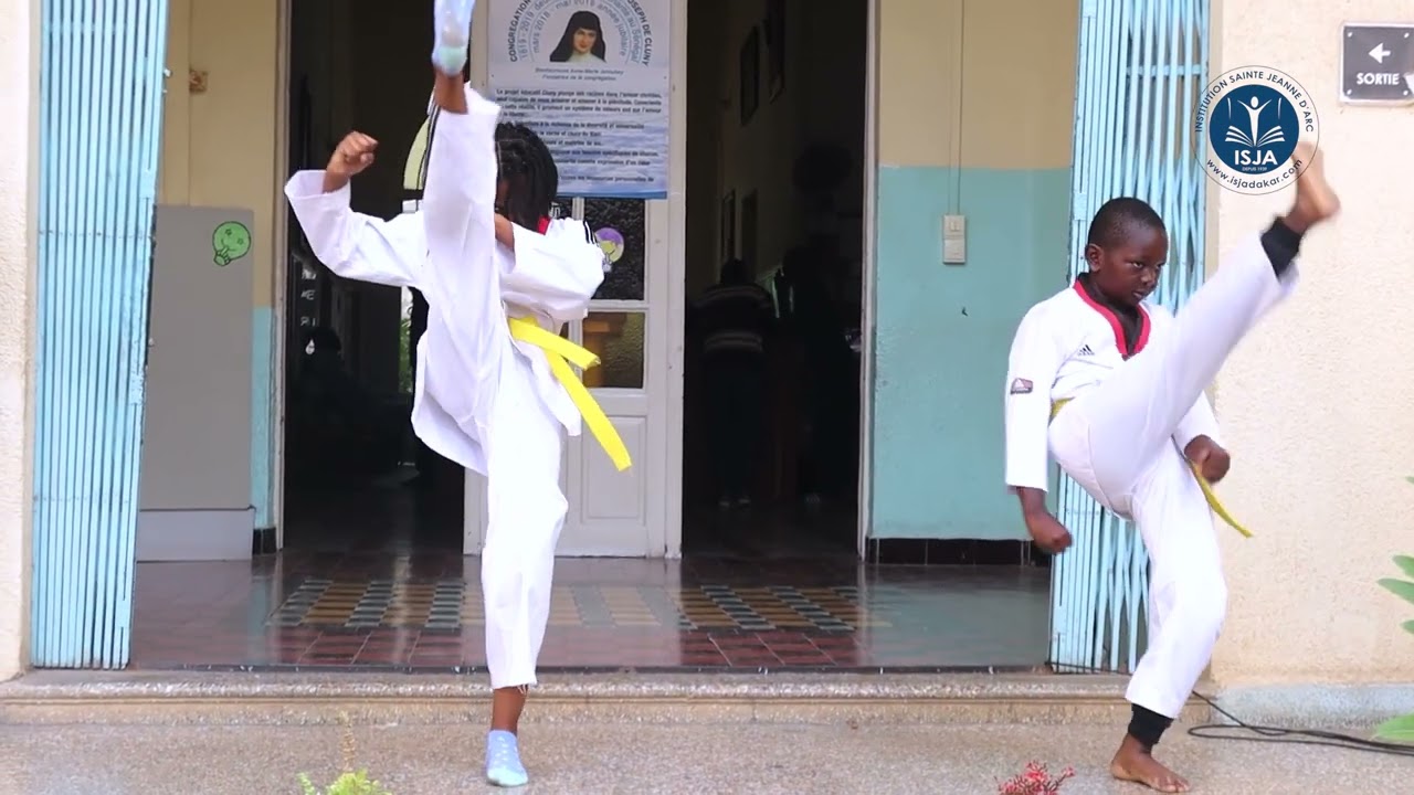 Passage de grade des élèves de Taekwondo à l'ISJA