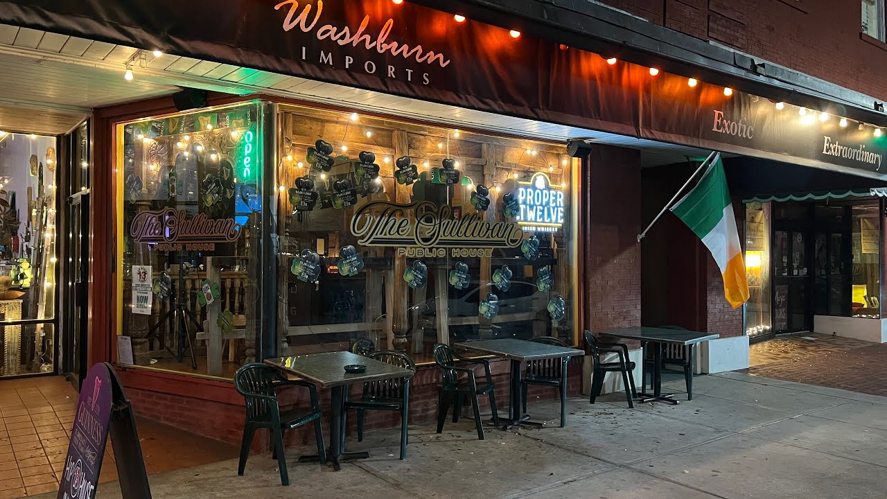 Eating at The Sullivan Public House in Sanford, FL | Amazing Restaurant in Downtown Sanford, FL