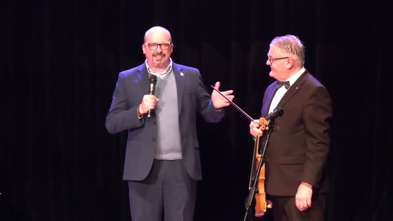 KYJOV-KONCERT PRO AMERIKU s houslovým virtuosem PAVLEM ŠPORCLEM a cimbálovou muzikou ZUŠ Kyjov (11.)