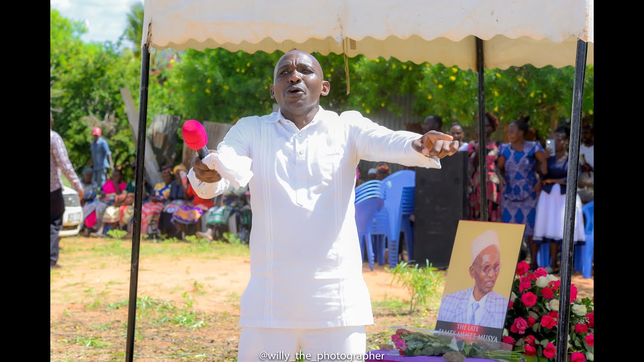 JOHN MBAKA PERFORMING 'NDUKASILILE' AT FAITH MULEI DAD'S  BURIAL JAMES MUSEE MUSYA