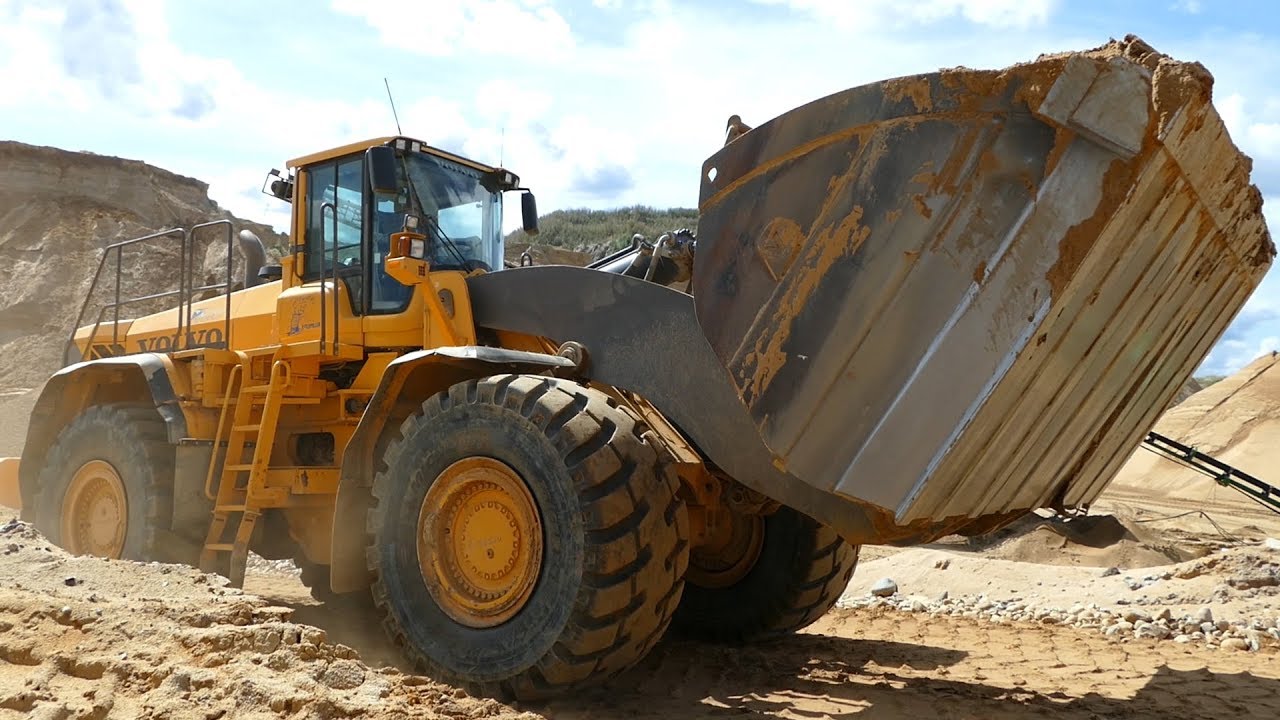 HUGE Volvo L350F Wheel Loader - Moving Sand in Danish Gravel Pit | JJ Grus | DK Construction