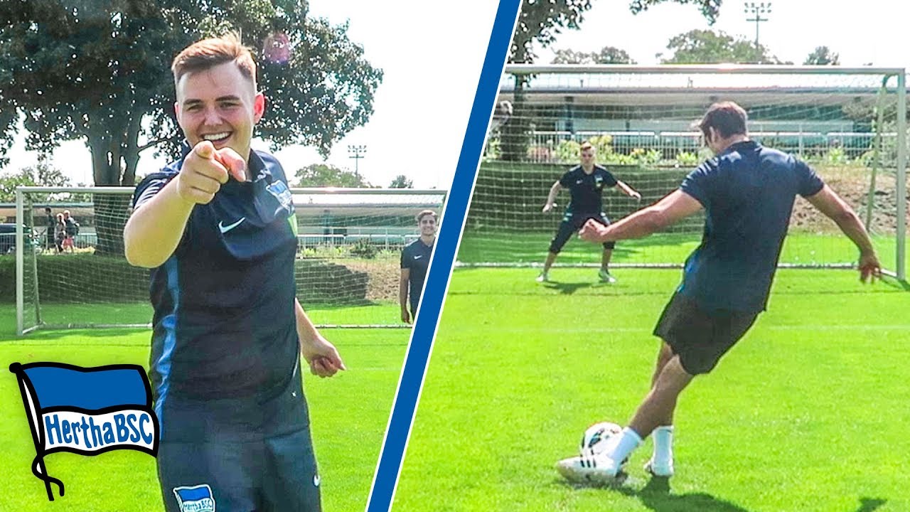 VERR&Uuml;CKTE VOLLEY TRICKSCHUSS CROSSBAR FUSSBALL CHALLENGE MIT HERTHA BSC 😂😂😂