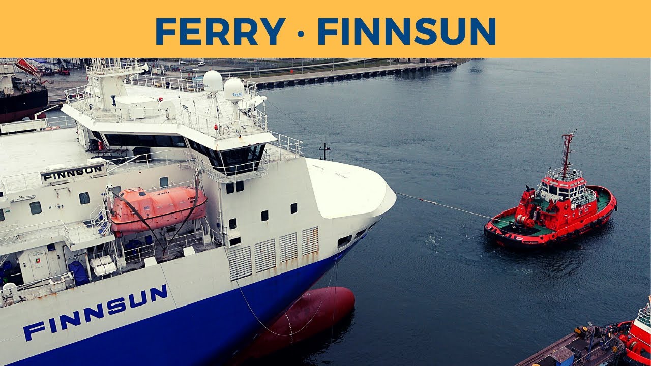 Undocking ferry FINNSUN, Gdańsk (Finnlines)