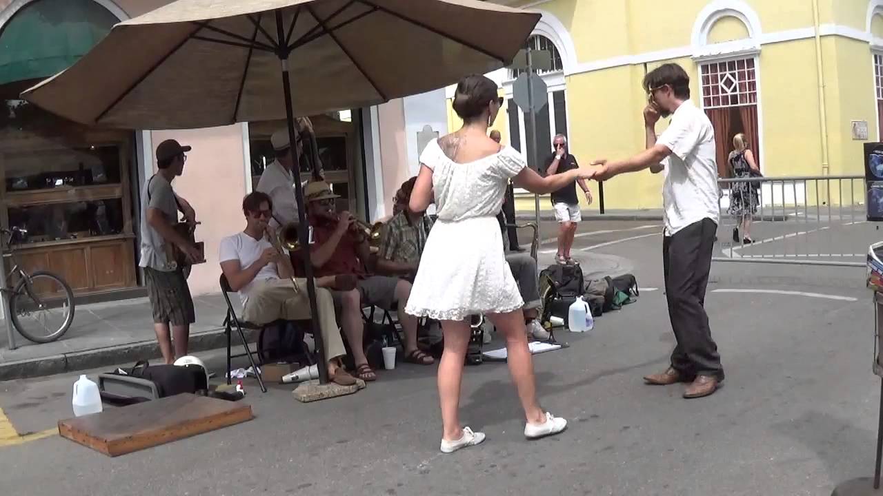Smoking Time Jazz Club play Mamanita