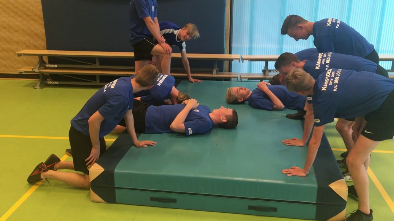 Gymles: Teambuilding 13: Twister