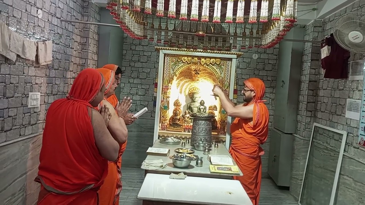 सर्व रोग शोक दुख भय पीड़ा विनाशक प्रभुजी अभिषेक शांतिधारा22/०2/26जैन मन्दिरजी लाइक व सब्सक्राइब करें
