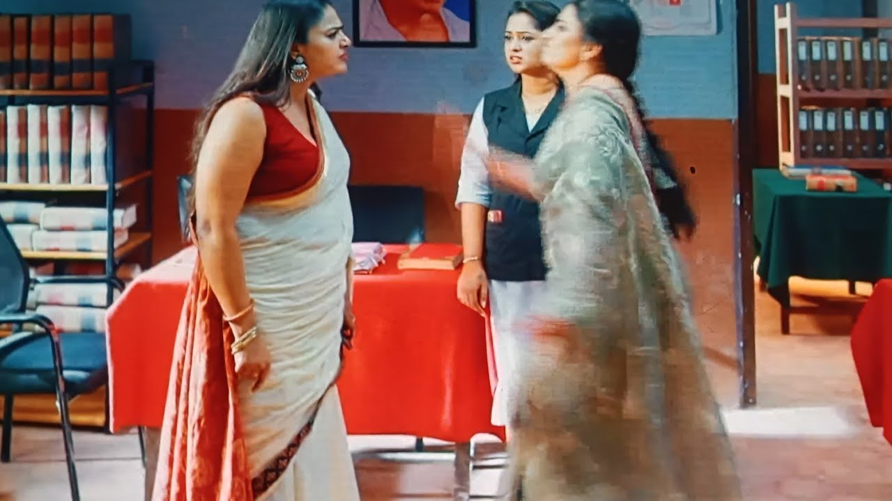 ചന്ദ്രയുടെ കരണം പുകച്ച് അർച്ചന archanachechi llb today episode review malayalam 