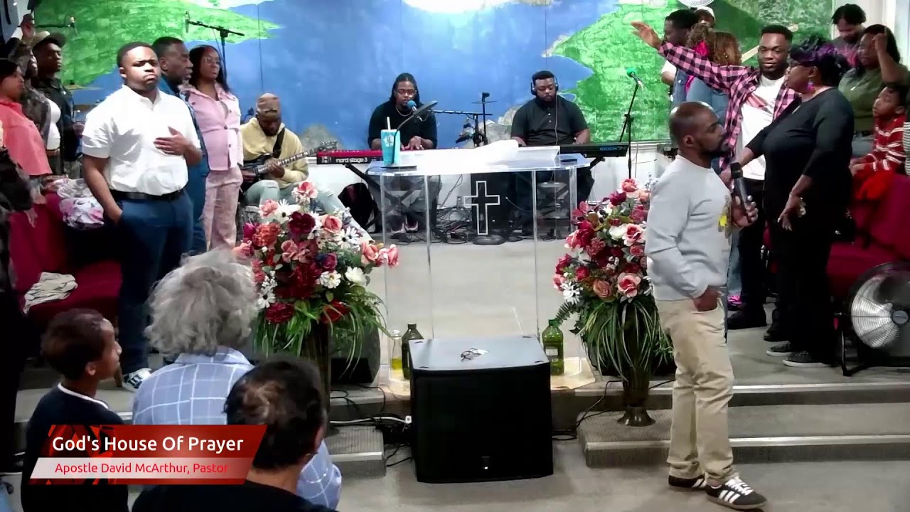 SUNDAY MONING SERVICE