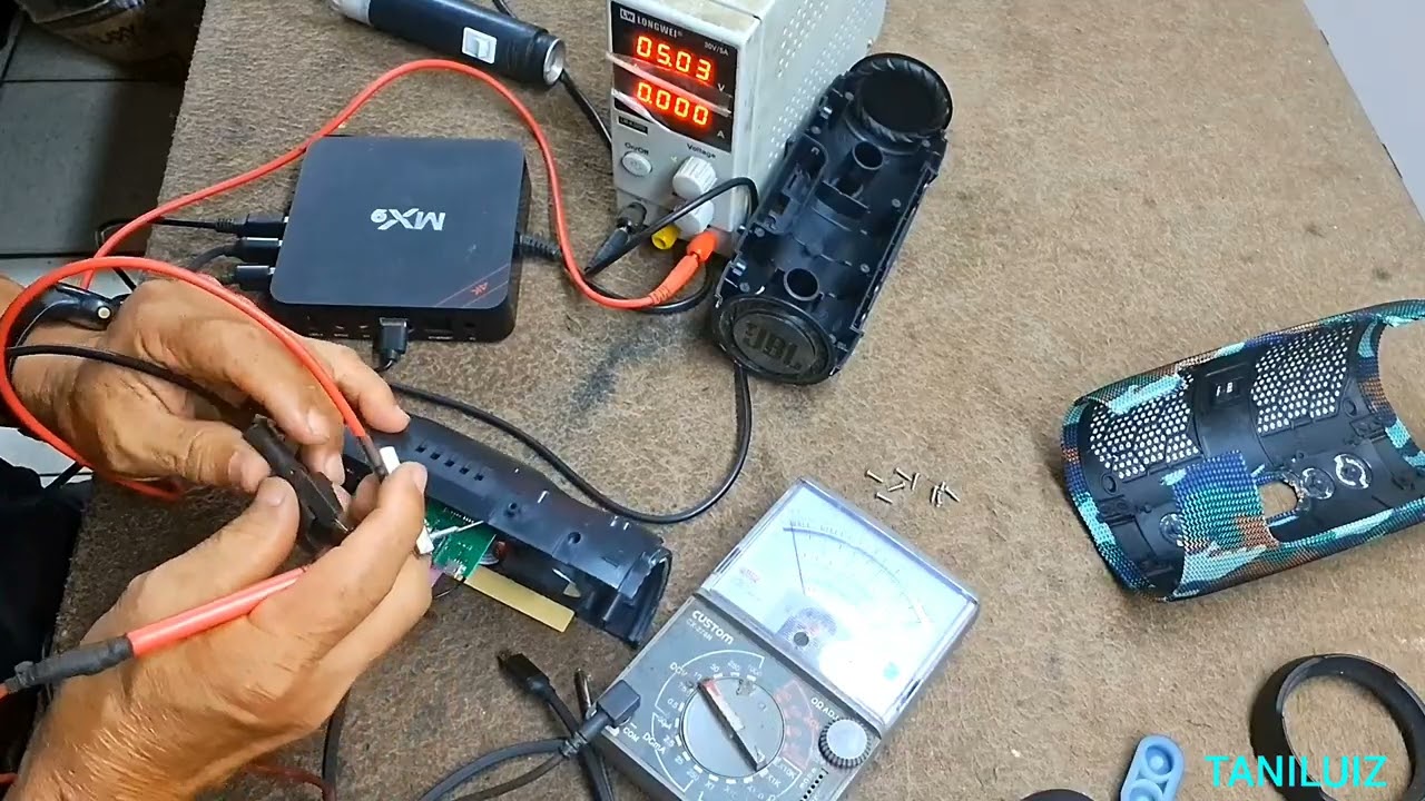 COMO DESMONTAR CX JBL E ADAPTAR ENTRADA P-4