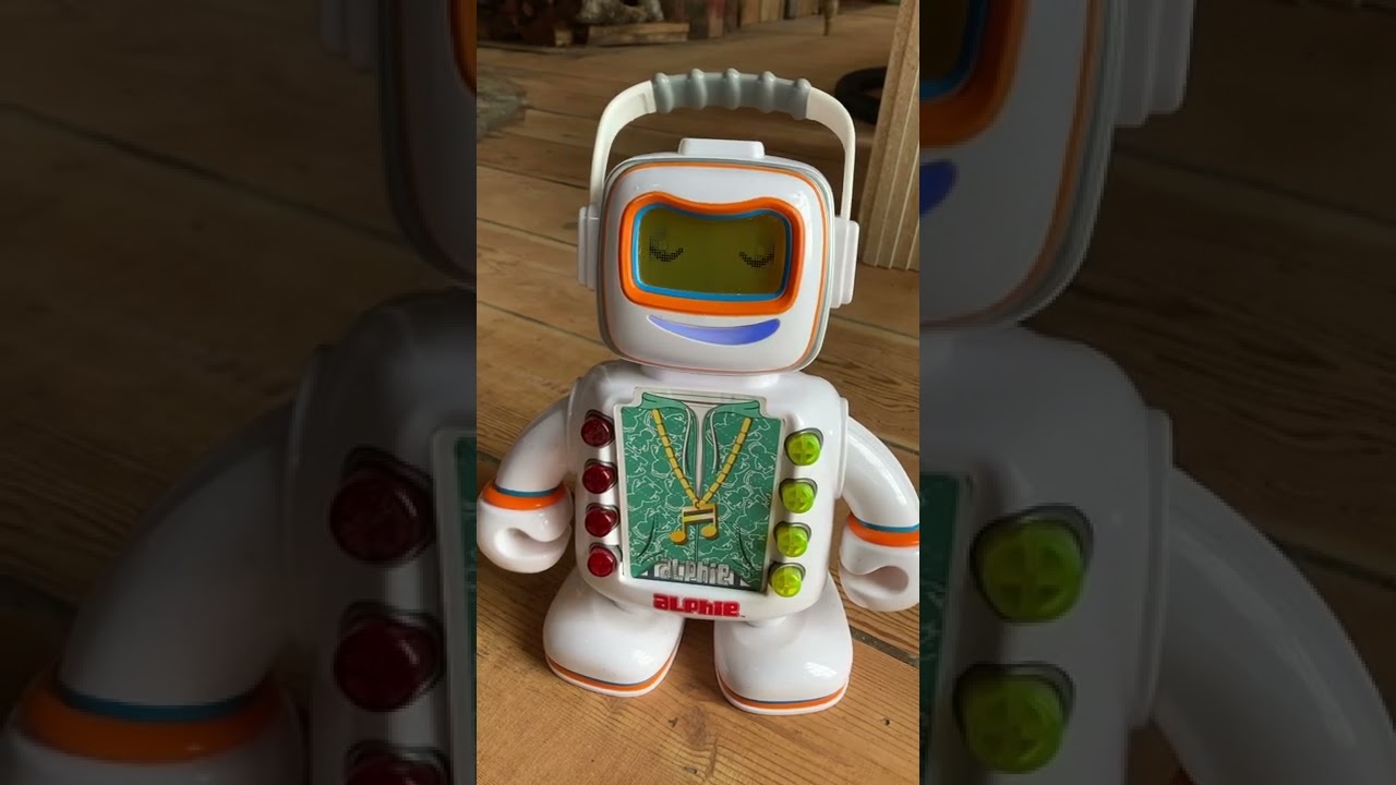 Robot Alphie Sings a Rap Song About Music!
