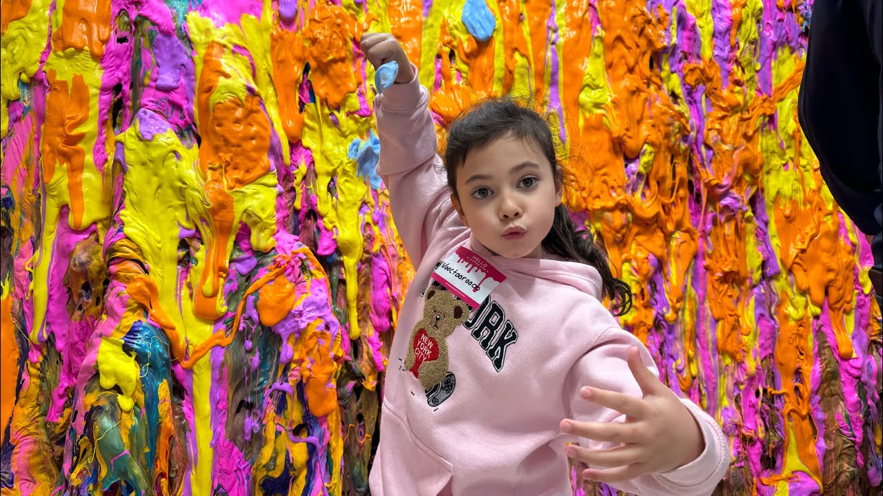 VICTORIA DAHAN Explores the Slime Museum In NYC