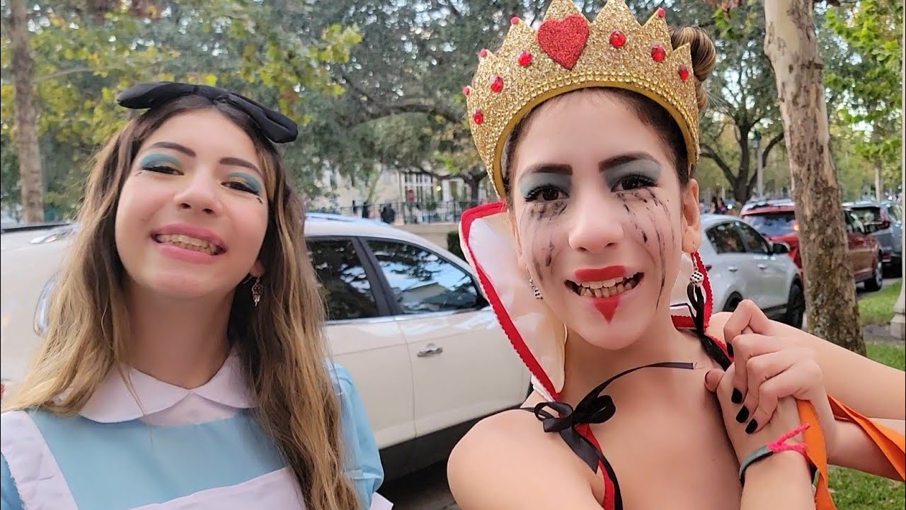 PEDINDO DOCES NO HALLOWEEN DOS ESTADOS UNIDOS - PLANETA DAS GÊMEAS