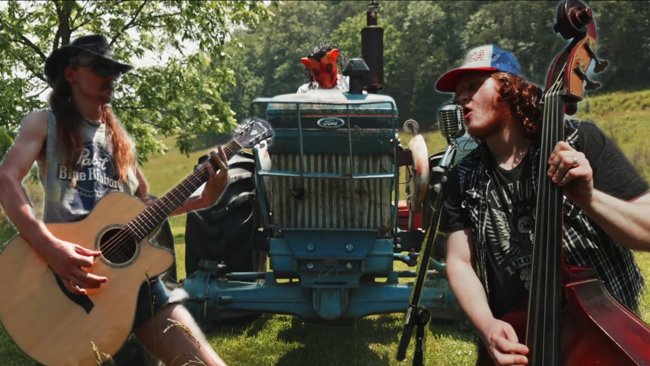 BRAINSLUDGE -- HERE COMES THE TRACTOR (Official Music Video) 