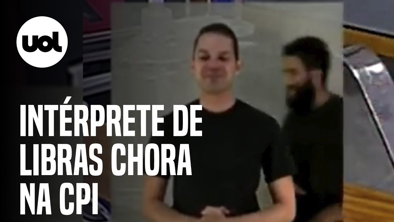 Int&eacute;rprete de libras se emociona ao traduzir relato de &oacute;rf&atilde; da pandemia