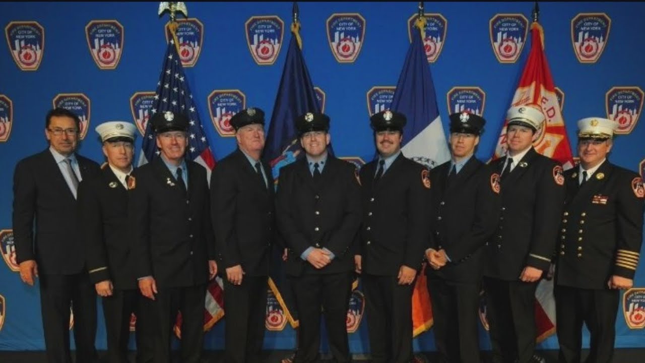 Firefighter dies during Brooklyn blaze: FDNY