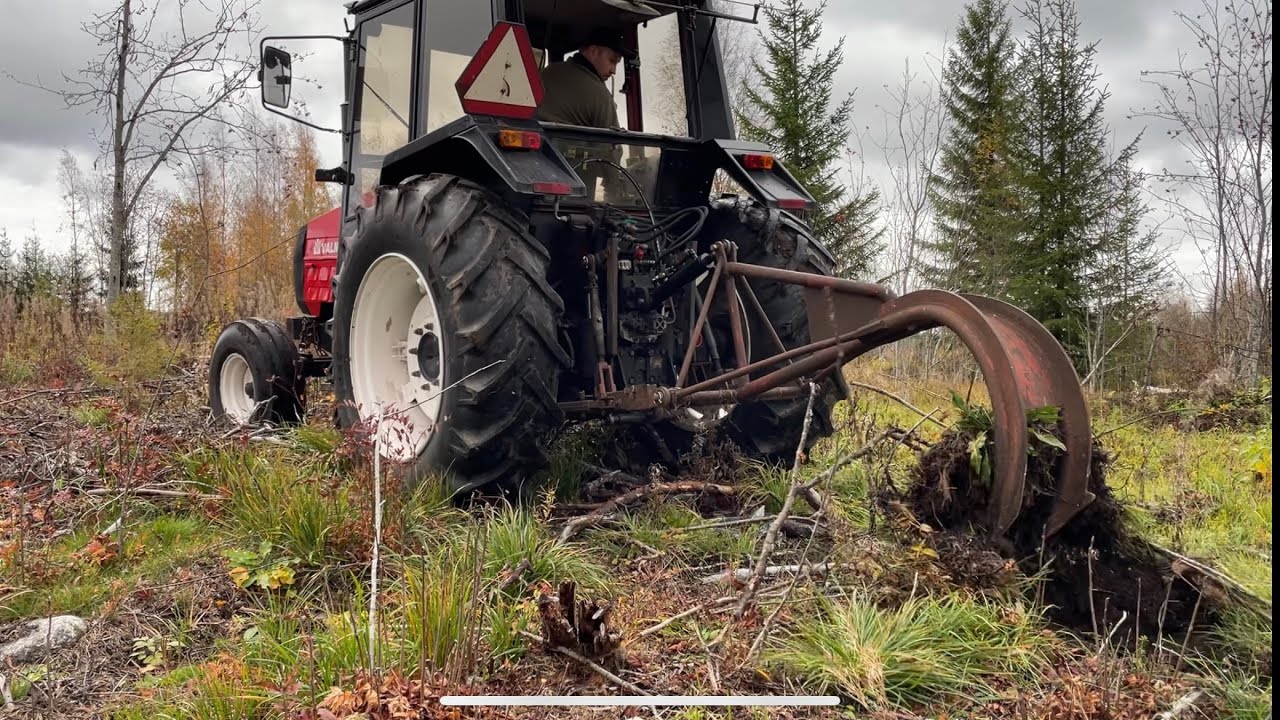 Onnistuuko hakkuuaukean muokkaus.. Valmet 705 ja kivikoukku