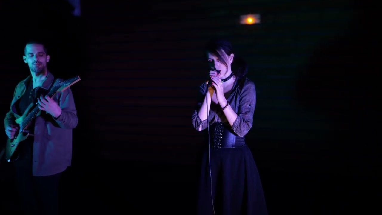 Dannen D&oslash;e - Everyone Will Know It (live clip)