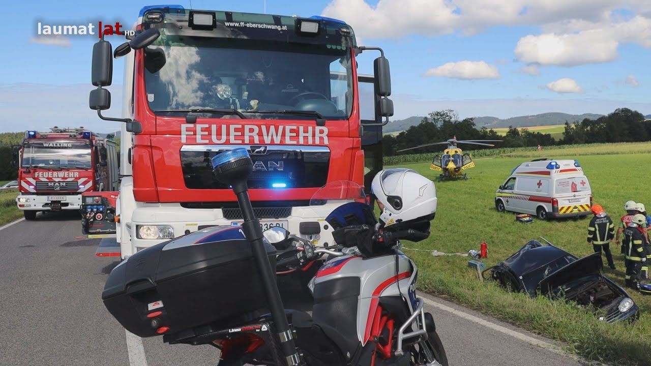 Heftiger Autoüberschlag bei Eberschwang fordert mehrere teils Schwerverletzte