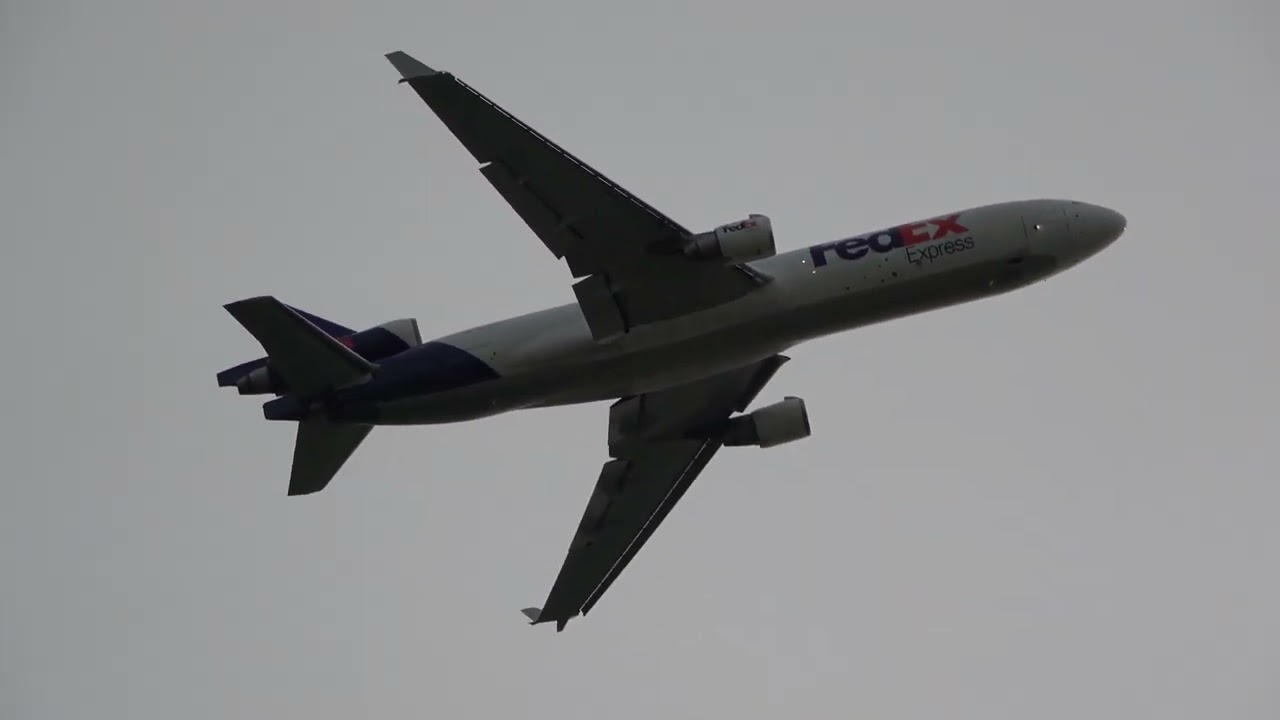 FedEx  - McDonnell Douglas MD-11F  departing  Oakland International Airport to Honolulu, Hawaii