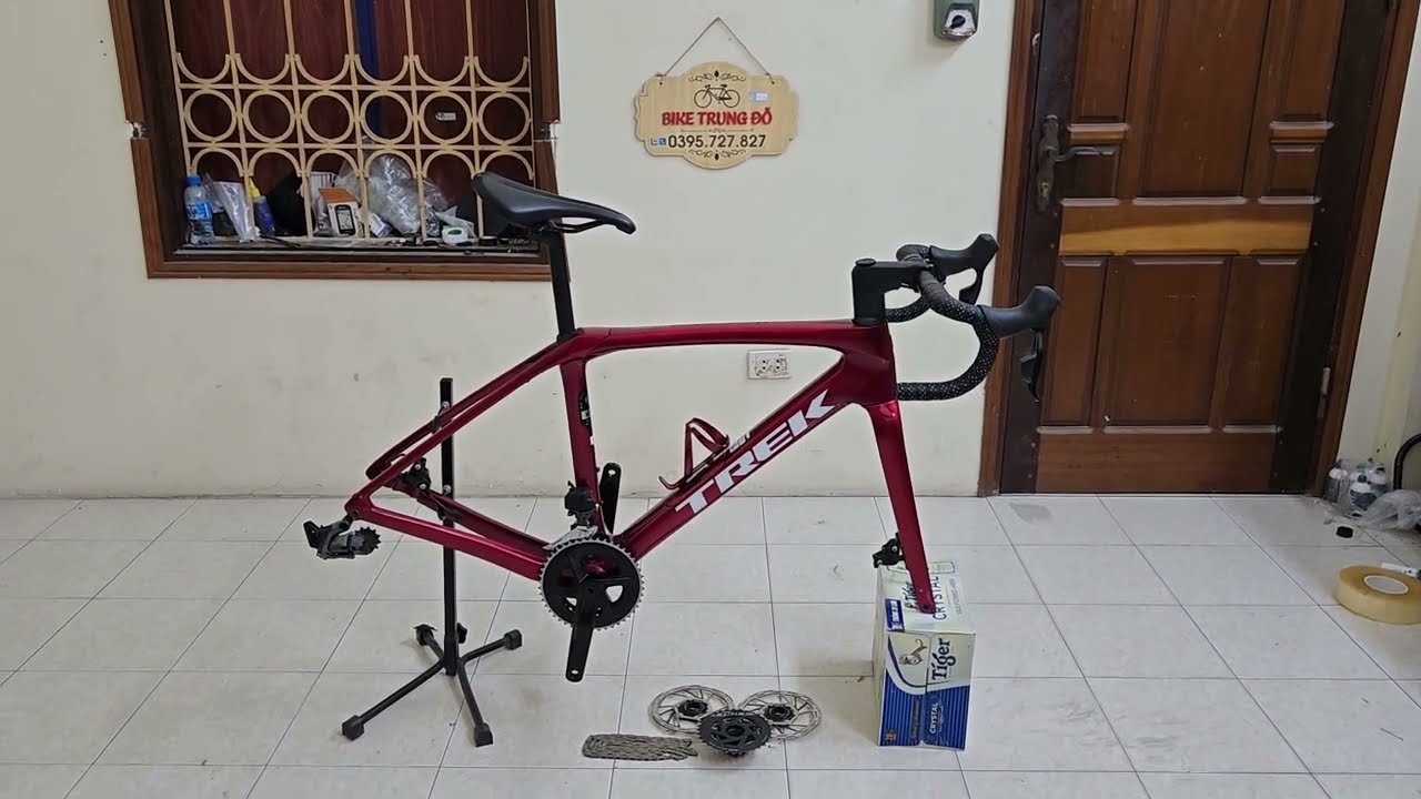 TREK DOMANE SL6 GEN 4 size 52 đời mới Khung+Group vào bánh là chạy giá 55tr ĐT 0395727827