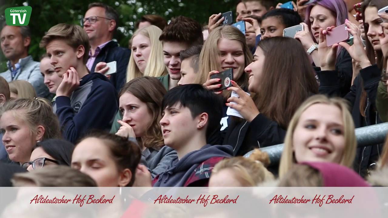Abi Fußballspiel Gütersloh 2016 - Stifter gewinnen das Triple