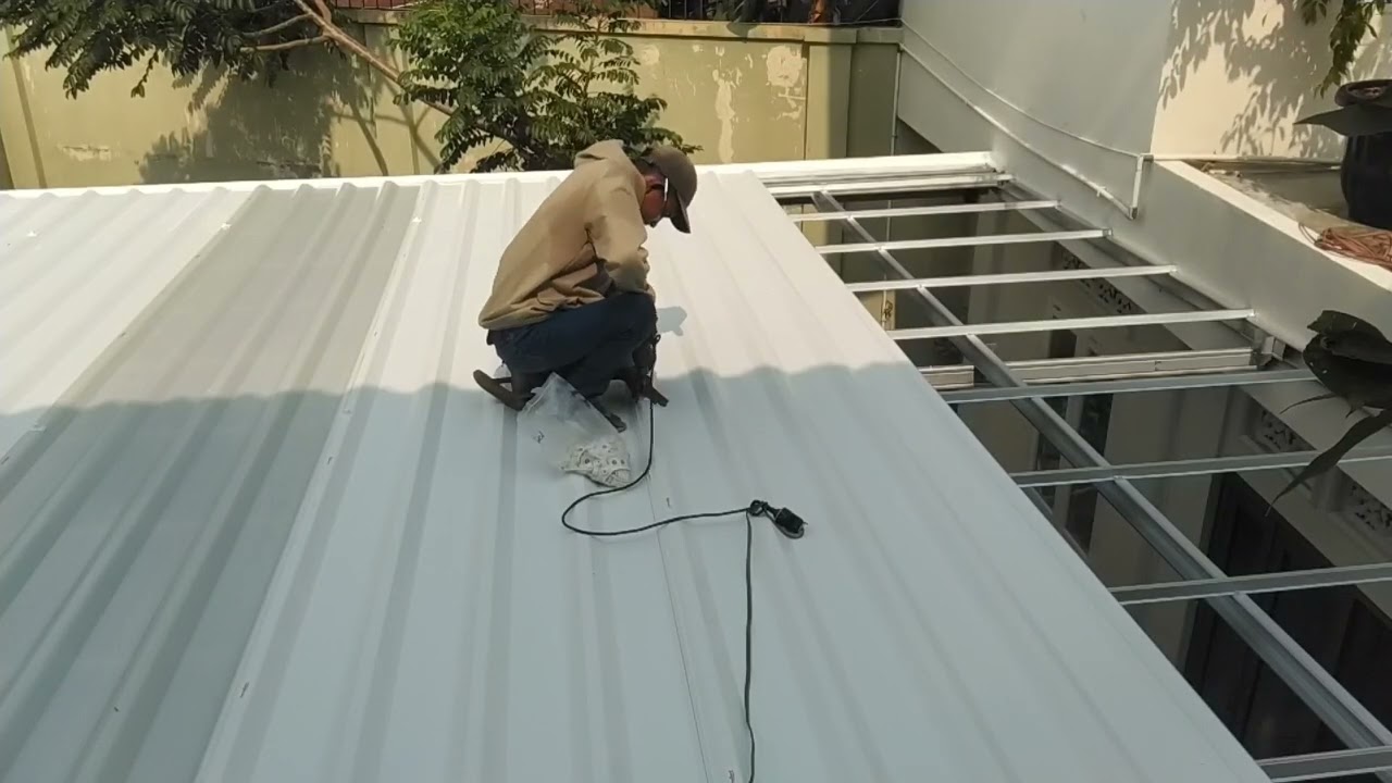 PEMASANGAN ATAP ALDERON DABEL LAYER DI RANGKA BAJA RINGAN#rumahminimalis #plafonpvc #rumahidaman