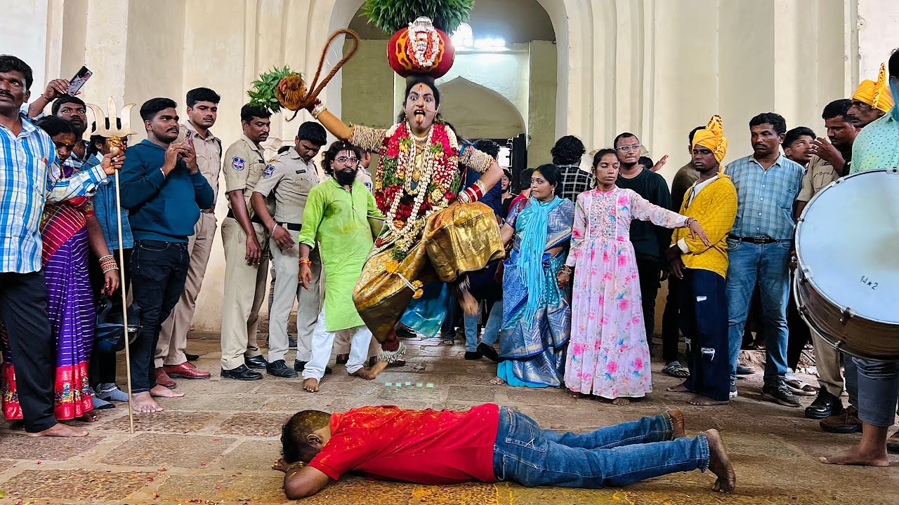 15kg Rakesh Bonam Dance At Golconda Bonalu 2024 | Bonam Rakesh Dance At Srikanth Chary Bonalu 2024