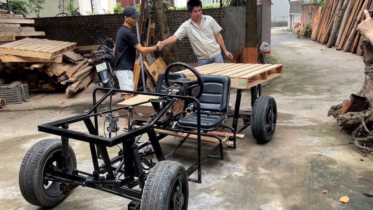 Design Idea Of ​​Electric Car From Wooden Pallet With Sturdy Zinc Frame // Creative Carpenter