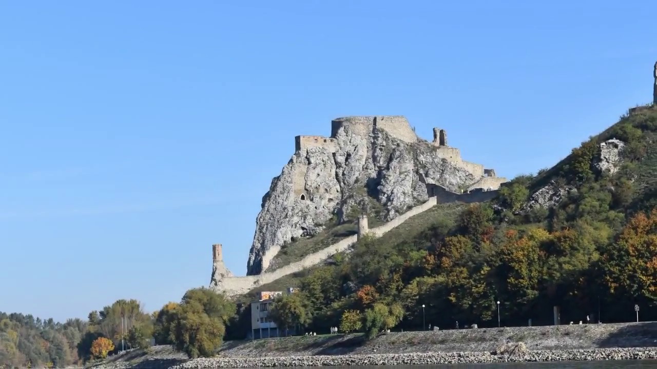 Hainburg an der Donau - v&yacute;let do okolia