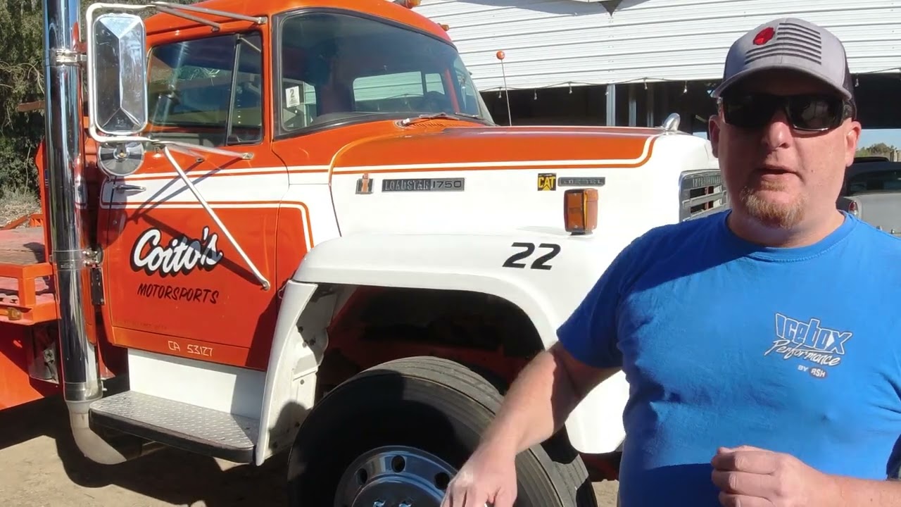 406 Garage: Road trip Rescue, 1977 International Harvester Loadstar Sundance