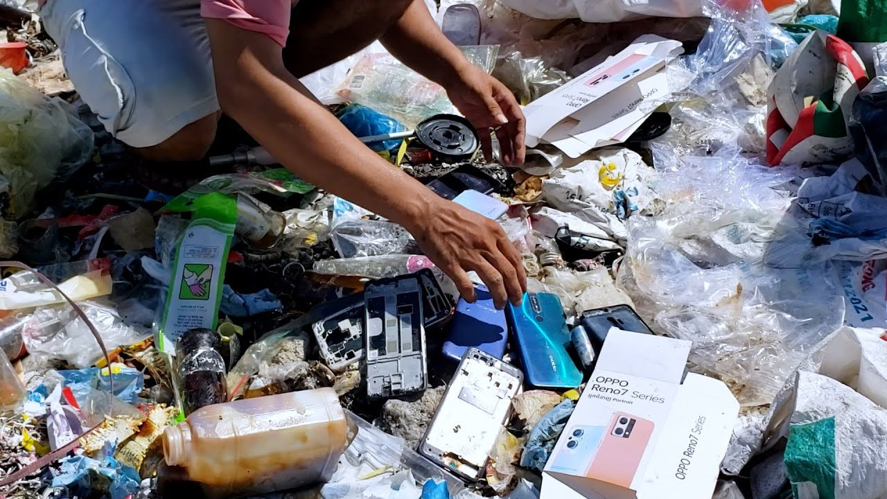 Lucky day 😜 Found A lots of Boxes OPPO RENO 7 5G in Trash ! Restore Abandoned Phone OPPO F11 Pro