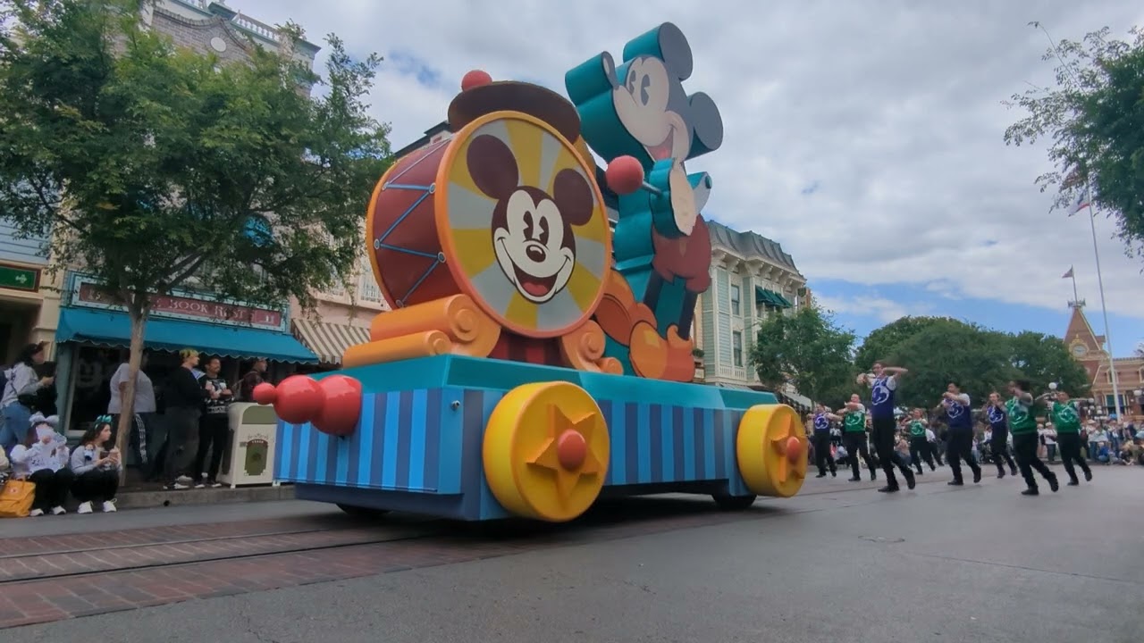 Mickey and Friends Cavalcade