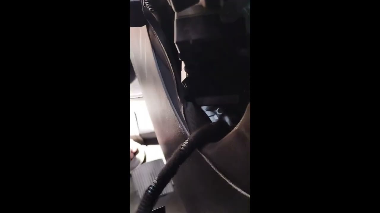 طريقة فك قفل دركسيون فيات تيبو ..How to maintain the Fiat Tipo steering lock