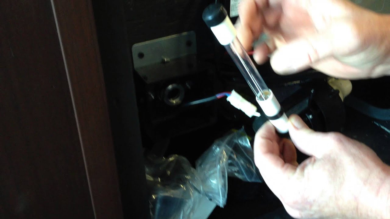 Clear Ray Bulb Replacement On A Sundance&reg; Spa