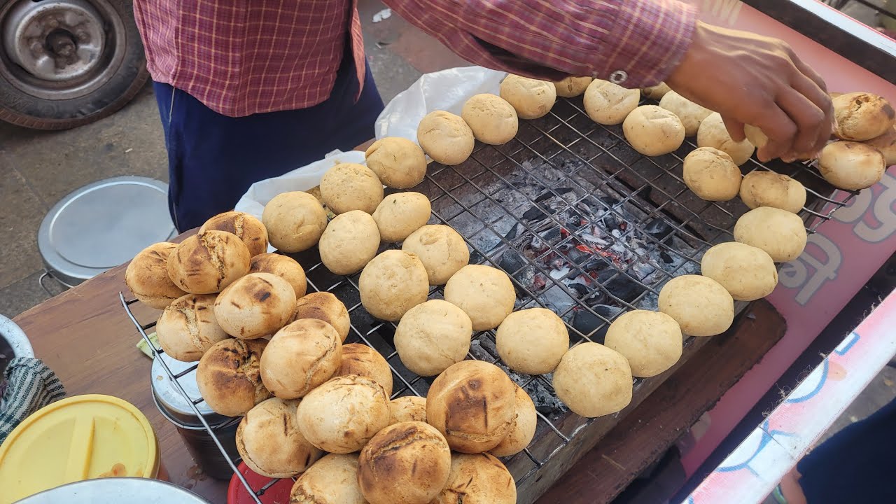 Famous Bihar ka litti chokha in North Delhi | Delhi Street Food