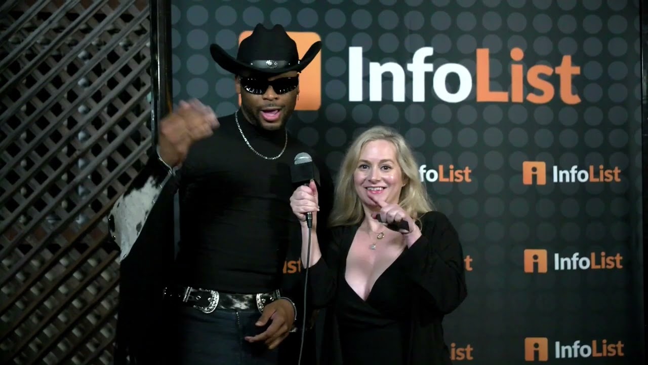 Damian Hawkins at the Infolist Pre Comic-Con Bash