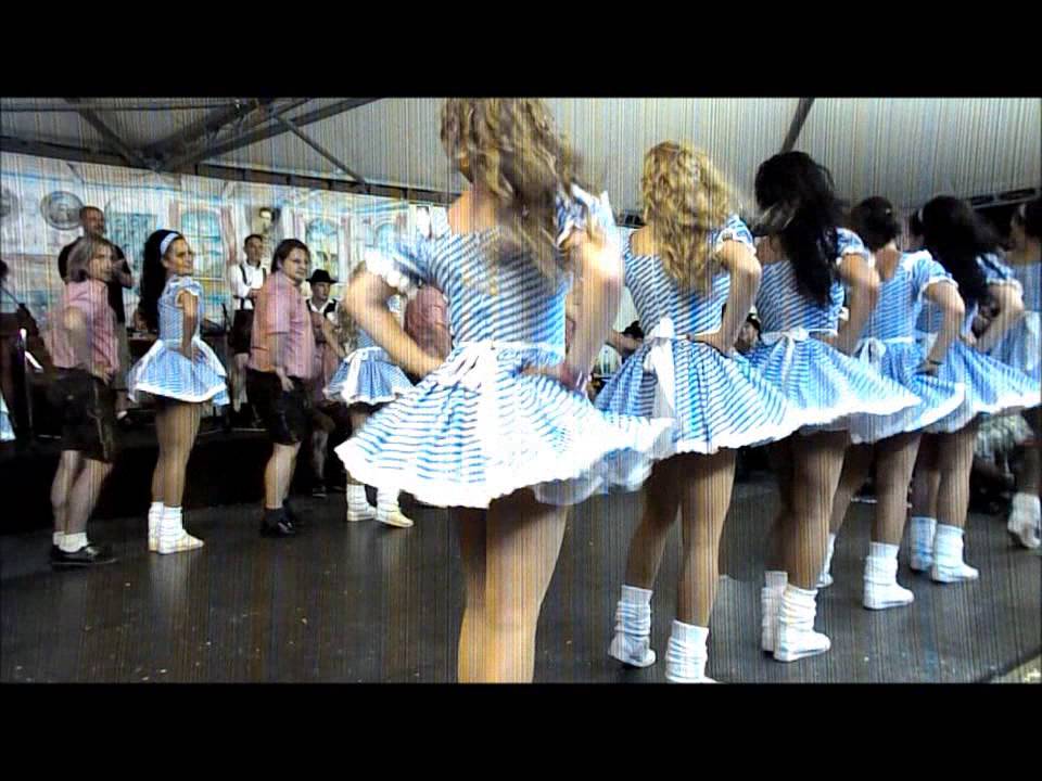 Septemberfest 2013   balletto Showfunken sul palco piccolo