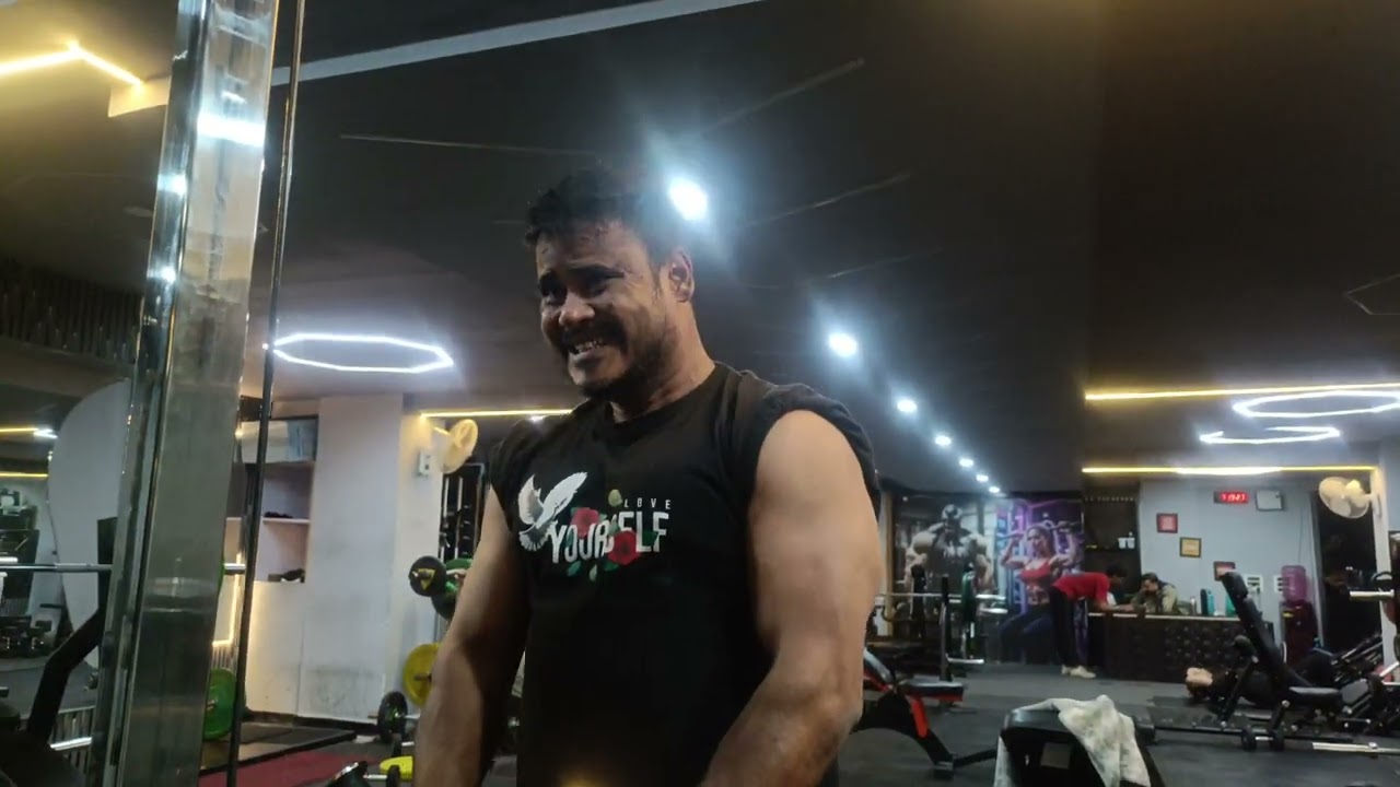 Jaise ki aap log jante hain ki hm gym ka vlog bnate h to aaj mera bicep dekhiye baicp se kaise Pamp