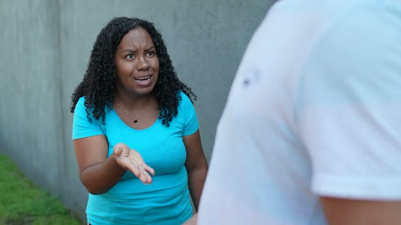 Abandonaram a mãe no asilo sem a irmã saber