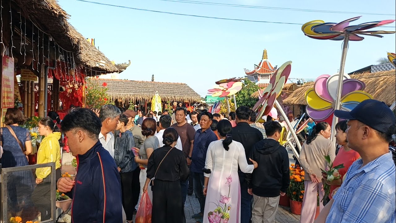 Cập nhật Mẹ Mẫu Tiền Giang chiều mùng 2 Tết Bính Ngọ 2026