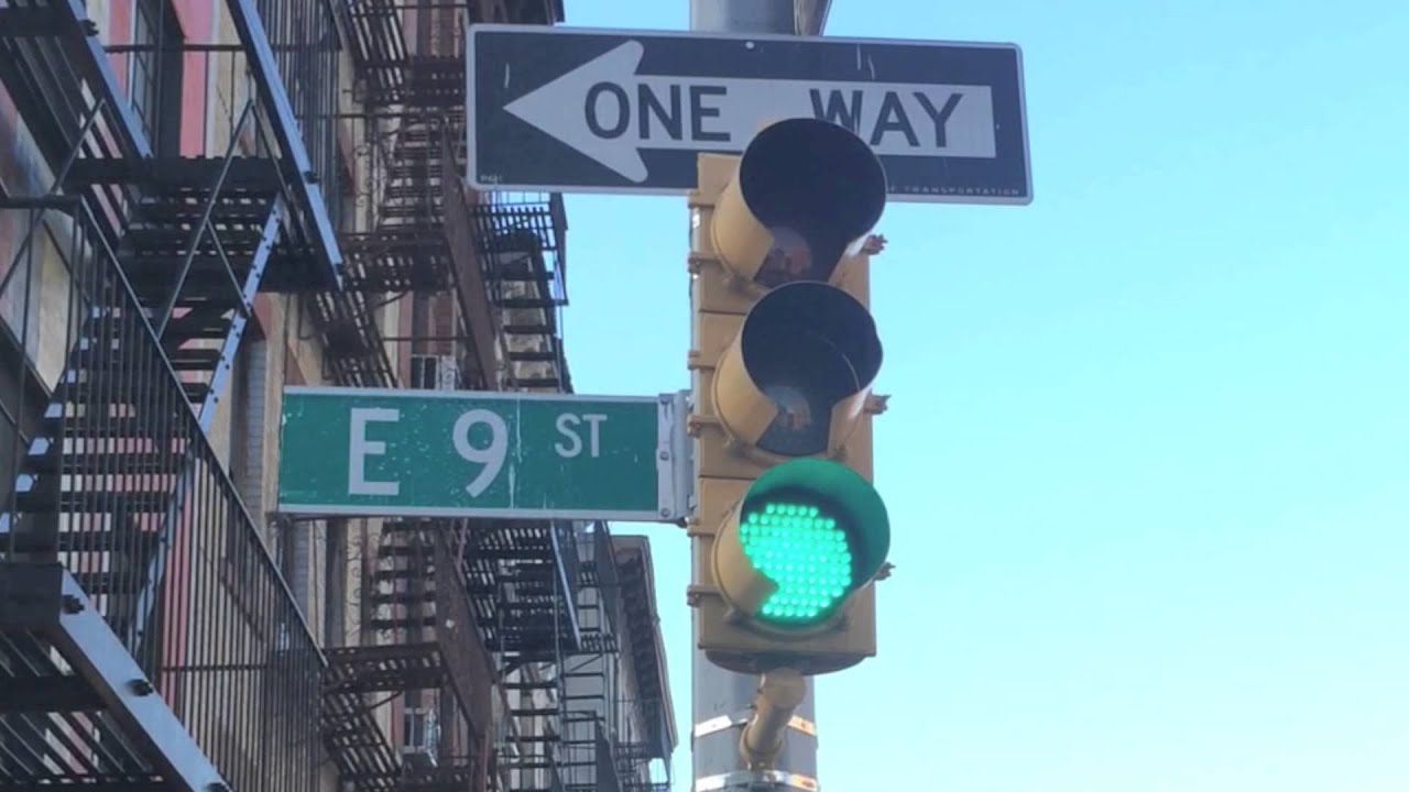 HOW TO SAFELY CROSS NYC STREETS