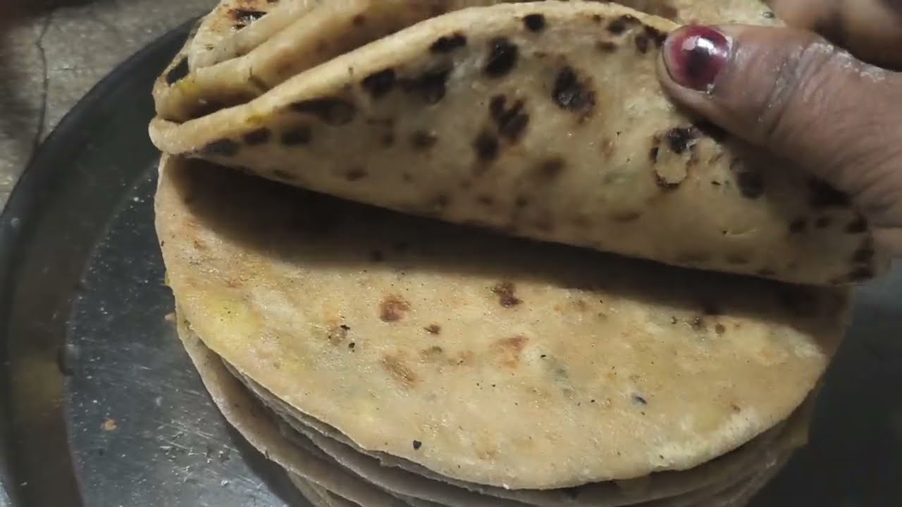 Aalo ka paratha recipe ☺️😄.        #foryou #food #breakfastfood #followformore #follow 