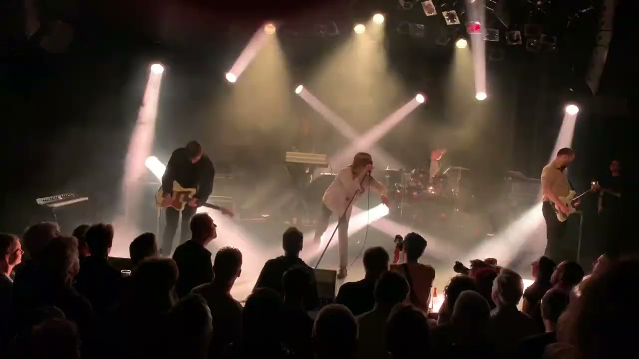 Whispering Sons - Mezz, Breda, 11-5-2022