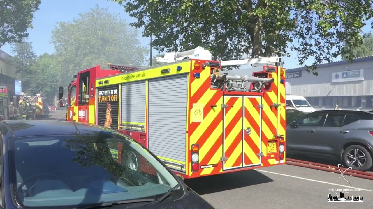 29/5/20 15 Pumps-Commercial Unit 🔥Fire-Total Loss. Acton Lane, Park Royal, NW10
