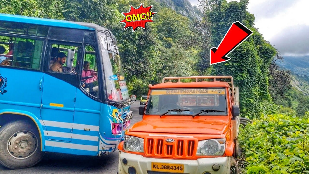 Dangerous Bus turning in Kerala Ghat Roads😱😱