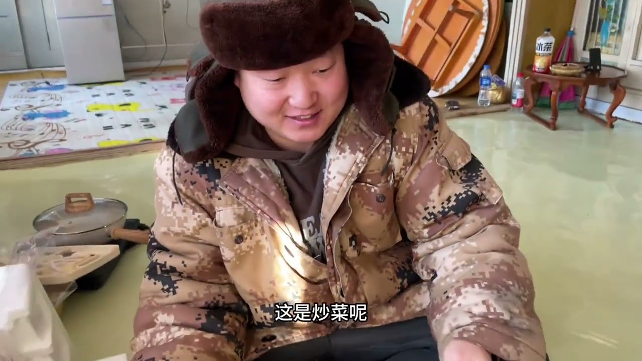 自驾游需要的装备到了，单人电饭锅也太小了，中午大铁锅炖牛肉汤