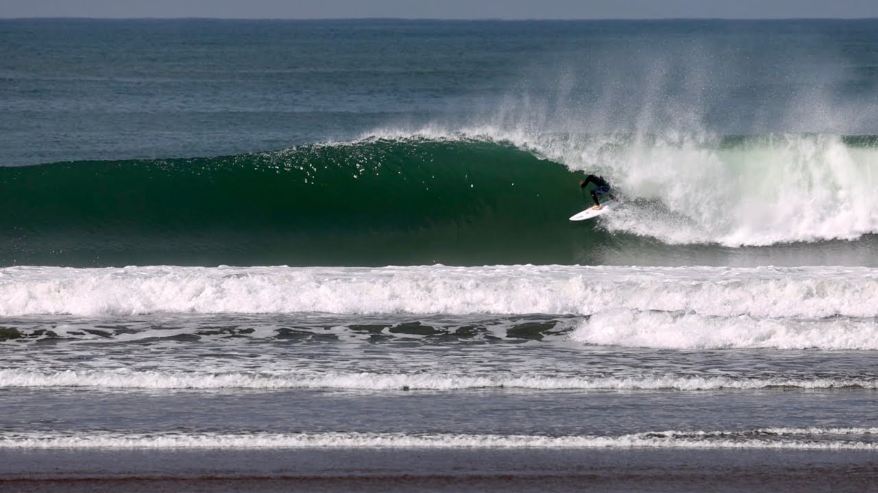 Dreamy beach break surfing in Central America | Surf for everyone